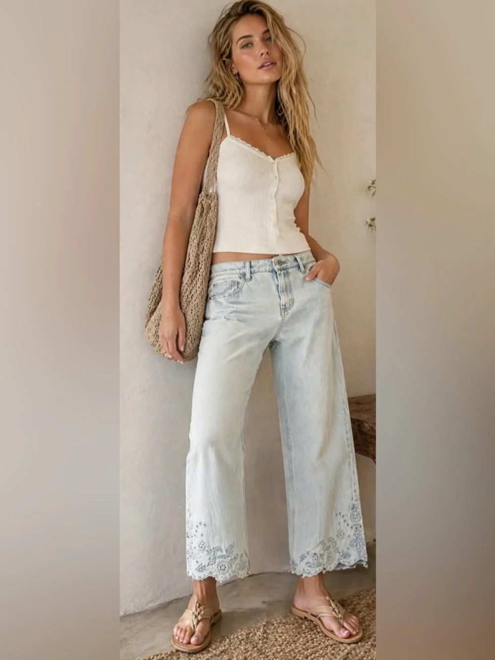NWT Driftwood Charlee JeansLight Wash Embroidered Hem Straight Crop Denim Boho - Picture 1 of 8